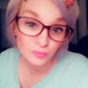 Meet your Posher, Stefanie